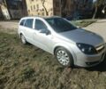 Серый Опель Астра, объемом двигателя 1.7 л и пробегом 285 тыс. км за 4000 $, фото 1 на Automoto.ua