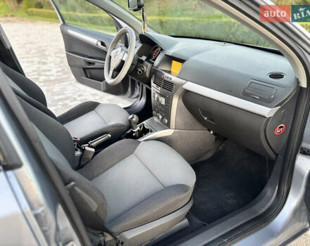 Сірий Опель Астра, об'ємом двигуна 1.8 л та пробігом 211 тис. км за 4799 $, фото 43 на Automoto.ua