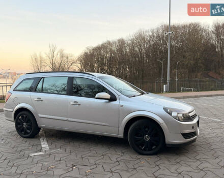 Серый Опель Астра, объемом двигателя 1.7 л и пробегом 390 тыс. км за 4700 $, фото 11 на Automoto.ua