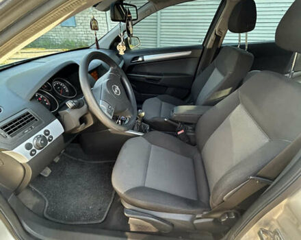 Серый Опель Астра, объемом двигателя 1.6 л и пробегом 190 тыс. км за 5000 $, фото 8 на Automoto.ua