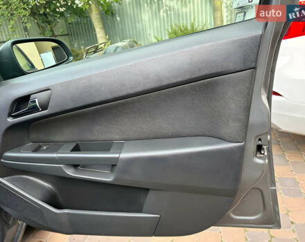 Серый Опель Астра, объемом двигателя 1.6 л и пробегом 238 тыс. км за 6500 $, фото 7 на Automoto.ua