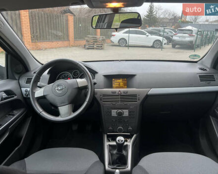 Серый Опель Астра, объемом двигателя 0 л и пробегом 193 тыс. км за 4900 $, фото 5 на Automoto.ua