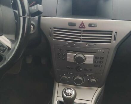 Серый Опель Астра, объемом двигателя 1.6 л и пробегом 265 тыс. км за 5000 $, фото 13 на Automoto.ua