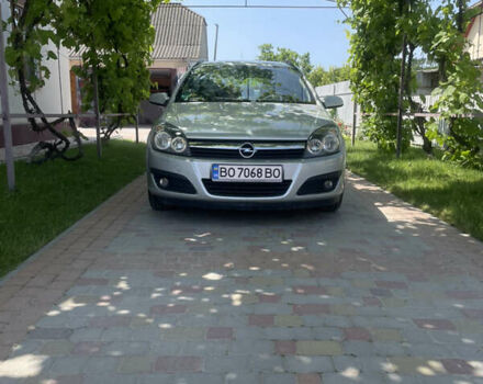 Серый Опель Астра, объемом двигателя 1.6 л и пробегом 247 тыс. км за 4100 $, фото 1 на Automoto.ua