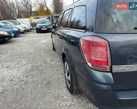 Серый Опель Астра, объемом двигателя 1.6 л и пробегом 126 тыс. км за 5450 $, фото 33 на Automoto.ua