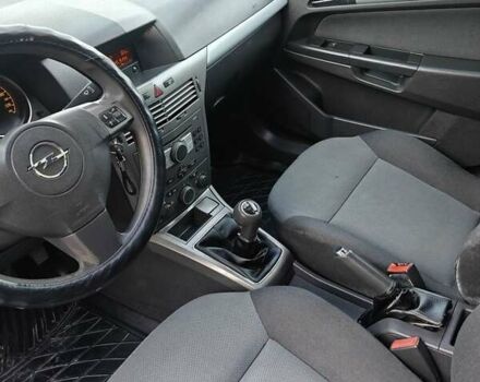 Опель Астра 2006 в Черткове на Automoto.ua Серый Опель Астра, объемом двигателя 1.3 л и пробегом 300 тыс. км за 3999 $, фото 43 на Automoto.ua