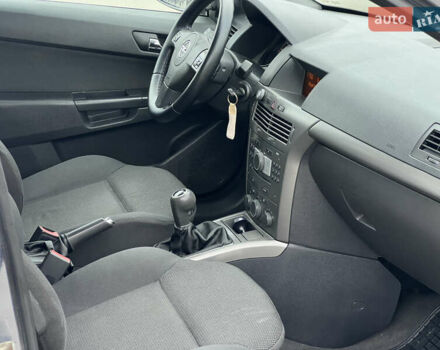 Опель Астра 2006 у Рожище на Automoto.ua Сірий Опель Астра, об'ємом двигуна 1.3 л та пробігом 243 тис. км за 4900 $, фото 21 на Automoto.ua