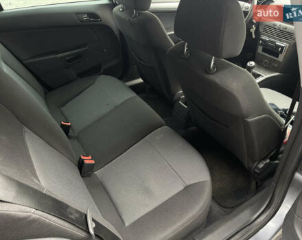 Серый Опель Астра, объемом двигателя 1.6 л и пробегом 158 тыс. км за 4950 $, фото 13 на Automoto.ua