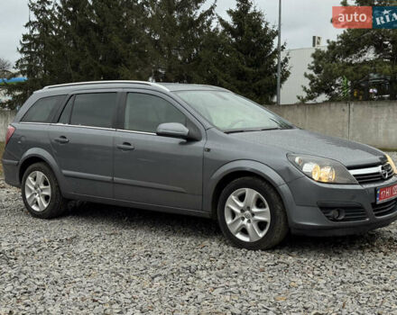 Серый Опель Астра, объемом двигателя 1.6 л и пробегом 310 тыс. км за 5000 $, фото 4 на Automoto.ua
