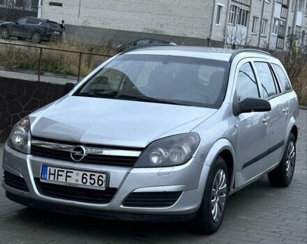 Серый Опель Астра, объемом двигателя 1.7 л и пробегом 290 тыс. км за 1800 $, фото 3 на Automoto.ua