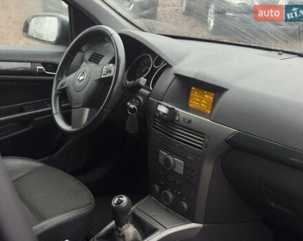 Сірий Опель Астра, об'ємом двигуна 1.6 л та пробігом 261 тис. км за 3999 $, фото 42 на Automoto.ua