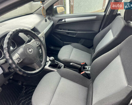 Опель Астра 2006 в Тернополе на Automoto.ua Серый Опель Астра, объемом двигателя 1.2 л и пробегом 300 тыс. км за 3999 $, фото 40 на Automoto.ua