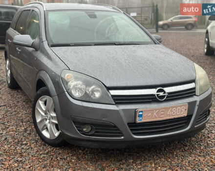 Серый Опель Астра, объемом двигателя 1.6 л и пробегом 271 тыс. км за 3999 $, фото 16 на Automoto.ua