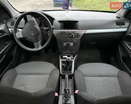 Опель Астра 2006 в Нетешине на Automoto.ua Серый Опель Астра, объемом двигателя 1.6 л и пробегом 265 тыс. км за 4800 $, фото 13 на Automoto.ua