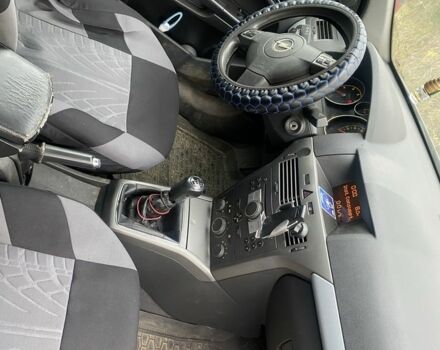 Серый Опель Астра, объемом двигателя 1.2 л и пробегом 350 тыс. км за 3500 $, фото 5 на Automoto.ua