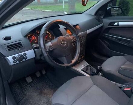 Сірий Опель Астра, об'ємом двигуна 1.9 л та пробігом 256 тис. км за 4800 $, фото 4 на Automoto.ua