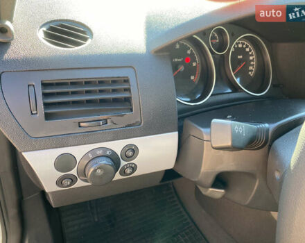 Серый Опель Астра, объемом двигателя 1.3 л и пробегом 385 тыс. км за 4500 $, фото 25 на Automoto.ua