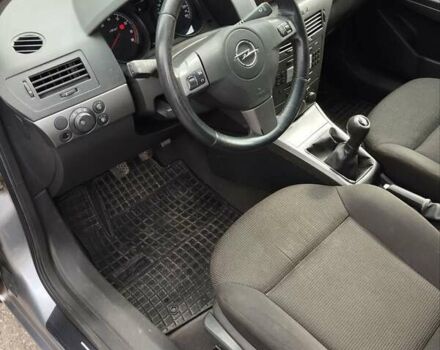 Опель Астра 2006 в Самборе на Automoto.ua Серый Опель Астра, объемом двигателя 1.6 л и пробегом 273 тыс. км за 4200 $, фото 21 на Automoto.ua