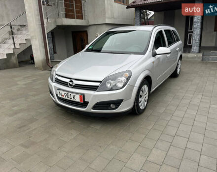 Серый Опель Астра, объемом двигателя 1.6 л и пробегом 198 тыс. км за 4450 $, фото 1 на Automoto.ua