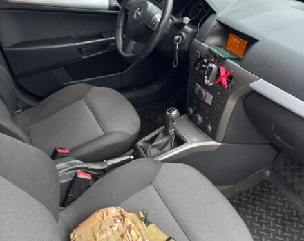 Серый Опель Астра, объемом двигателя 1.6 л и пробегом 245 тыс. км за 5450 $, фото 5 на Automoto.ua