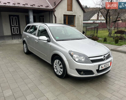 Серый Опель Астра, объемом двигателя 1.6 л и пробегом 198 тыс. км за 4450 $, фото 3 на Automoto.ua