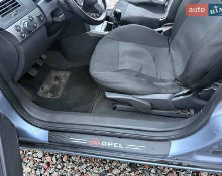Серый Опель Астра, объемом двигателя 1.6 л и пробегом 333 тыс. км за 3300 $, фото 15 на Automoto.ua