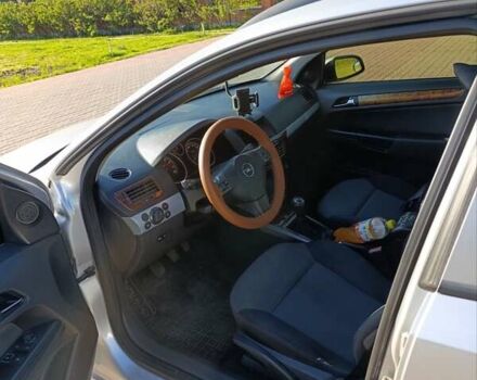 Серый Опель Астра, объемом двигателя 1.4 л и пробегом 311 тыс. км за 4500 $, фото 13 на Automoto.ua