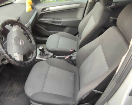 Серый Опель Астра, объемом двигателя 1.9 л и пробегом 320 тыс. км за 4100 $, фото 5 на Automoto.ua