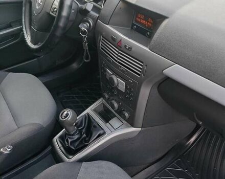 Опель Астра 2006 в Черткове на Automoto.ua Серый Опель Астра, объемом двигателя 1.3 л и пробегом 300 тыс. км за 3999 $, фото 41 на Automoto.ua