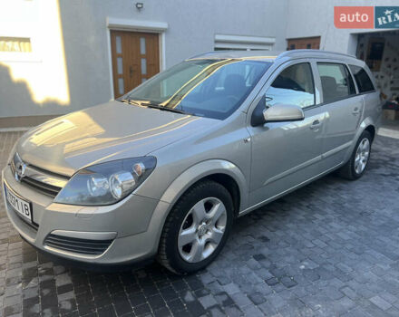 Сірий Опель Астра, об'ємом двигуна 1.25 л та пробігом 275 тис. км за 5300 $, фото 4 на Automoto.ua