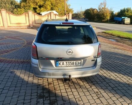 Серый Опель Астра, объемом двигателя 1.8 л и пробегом 260 тыс. км за 4250 $, фото 4 на Automoto.ua