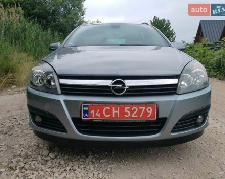 Серый Опель Астра, объемом двигателя 1.6 л и пробегом 206 тыс. км за 5400 $, фото 2 на Automoto.ua