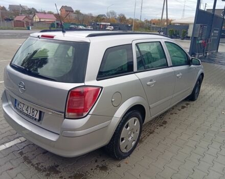 Серый Опель Астра, объемом двигателя 1.7 л и пробегом 273 тыс. км за 1800 $, фото 3 на Automoto.ua