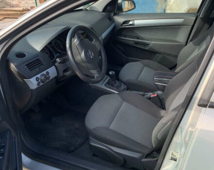 Серый Опель Астра, объемом двигателя 1.9 л и пробегом 320 тыс. км за 4100 $, фото 2 на Automoto.ua