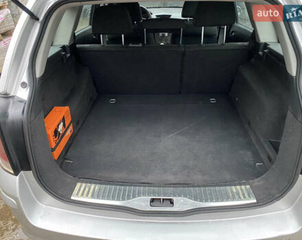 Серый Опель Астра, объемом двигателя 1.3 л и пробегом 385 тыс. км за 4500 $, фото 19 на Automoto.ua