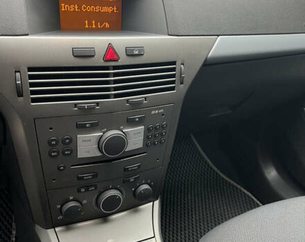 Серый Опель Астра, объемом двигателя 1.6 л и пробегом 198 тыс. км за 4450 $, фото 14 на Automoto.ua