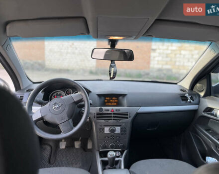 Сірий Опель Астра, об'ємом двигуна 1.7 л та пробігом 280 тис. км за 4850 $, фото 5 на Automoto.ua