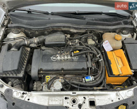 Серый Опель Астра, объемом двигателя 1.6 л и пробегом 198 тыс. км за 4450 $, фото 28 на Automoto.ua