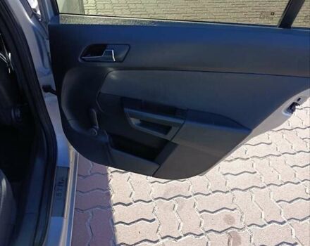 Серый Опель Астра, объемом двигателя 1.4 л и пробегом 311 тыс. км за 4500 $, фото 5 на Automoto.ua