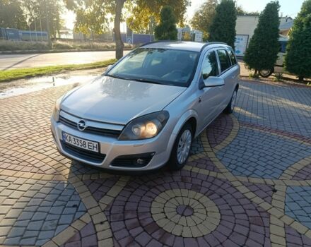 Серый Опель Астра, объемом двигателя 1.8 л и пробегом 260 тыс. км за 4250 $, фото 1 на Automoto.ua