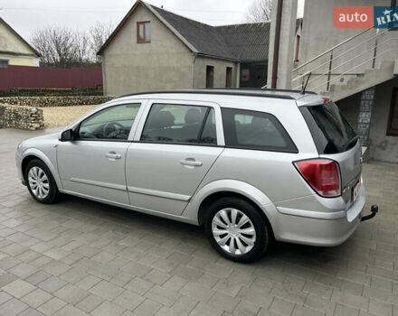 Серый Опель Астра, объемом двигателя 1.6 л и пробегом 198 тыс. км за 4450 $, фото 10 на Automoto.ua