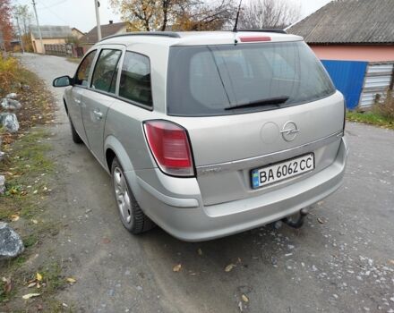 Серый Опель Астра, объемом двигателя 1.2 л и пробегом 300 тыс. км за 3300 $, фото 4 на Automoto.ua