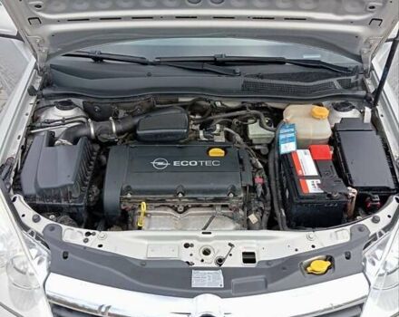 Серый Опель Астра, объемом двигателя 1.6 л и пробегом 198 тыс. км за 5200 $, фото 9 на Automoto.ua