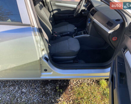 Серый Опель Астра, объемом двигателя 1.3 л и пробегом 385 тыс. км за 4500 $, фото 17 на Automoto.ua