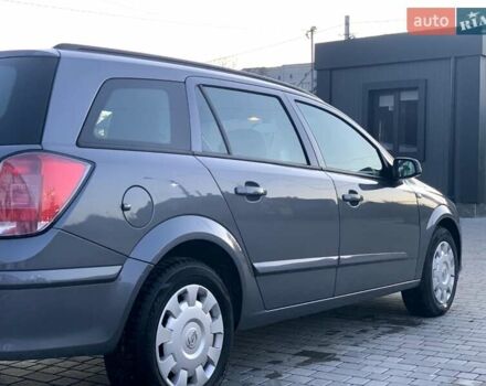 Серый Опель Астра, объемом двигателя 1.4 л и пробегом 171 тыс. км за 5000 $, фото 3 на Automoto.ua