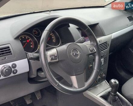 Серый Опель Астра, объемом двигателя 1.6 л и пробегом 195 тыс. км за 4790 $, фото 15 на Automoto.ua