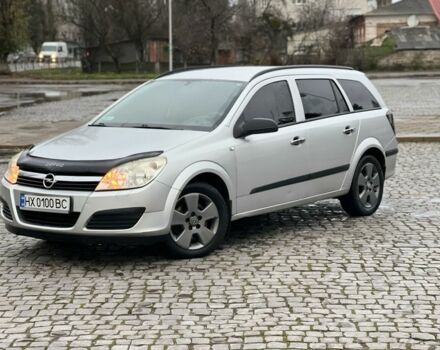 Серый Опель Астра, объемом двигателя 1.9 л и пробегом 349 тыс. км за 4600 $, фото 2 на Automoto.ua