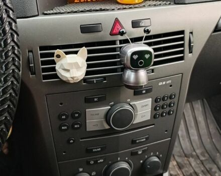 Серый Опель Астра, объемом двигателя 1.6 л и пробегом 287 тыс. км за 3900 $, фото 20 на Automoto.ua