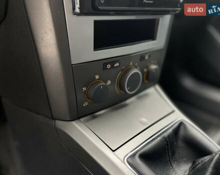 Серый Опель Астра, объемом двигателя 1.6 л и пробегом 158 тыс. км за 4950 $, фото 21 на Automoto.ua