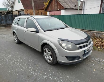 Серый Опель Астра, объемом двигателя 1.2 л и пробегом 300 тыс. км за 3300 $, фото 1 на Automoto.ua